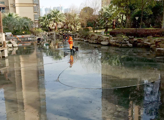江川景观池淤泥清理